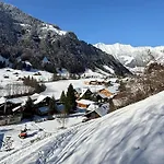 Deine Auszeit Mit Alpenblick * Kandergrund